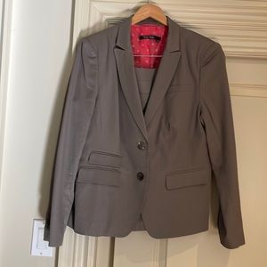 Marc aurel summer suit. Size 42